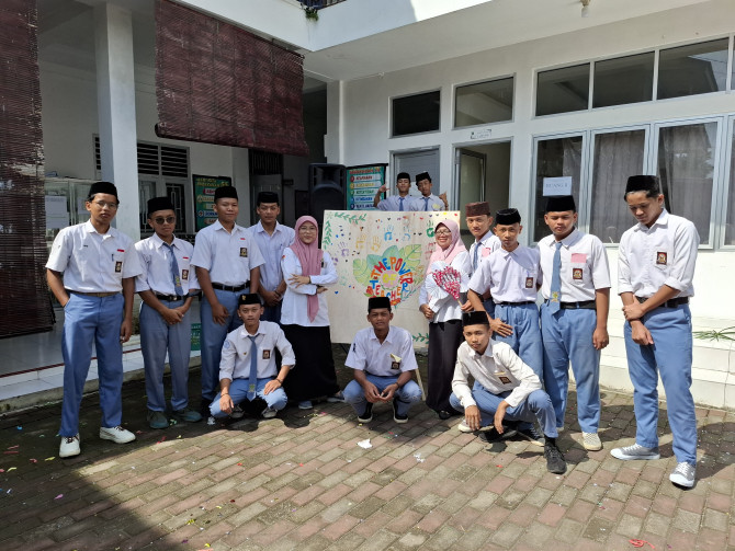 PERINGATAN HARI GURU NASIONAL 2025 MA AL IHSAN : PENUH MAKNA LEWAT AKSI TELAPAK BAKTI, TULUS HATI